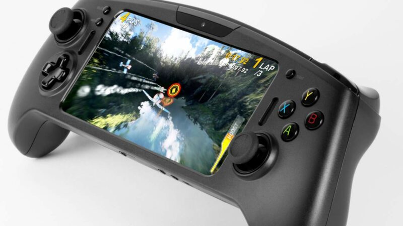 With G3x handheld gaming device Razer’s Snapdragon , Hands on