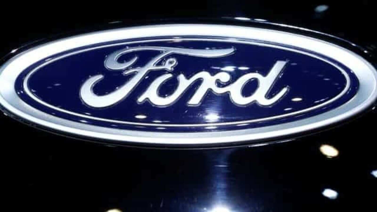By chip deficiency, Ford profit shocked