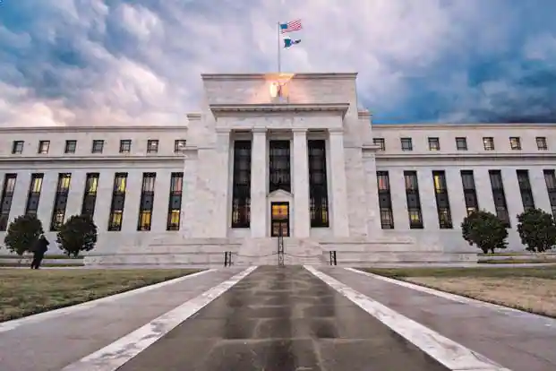 Without slowing down economy, security market signals space for Fed to raise rates